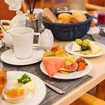 Hotel Plaza 4*