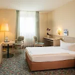 Plaza Hotel 4*