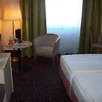 Hotel Plaza 4*