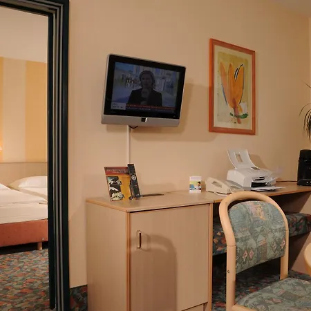 Hotel Plaza 4*
