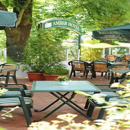 Plaza Ξενοδοχείο 4*