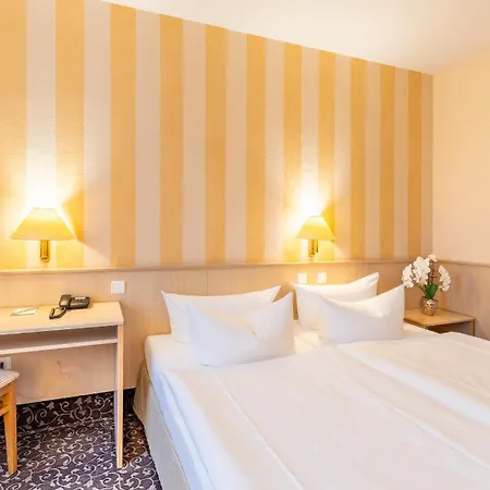 Hotel Plaza 4*