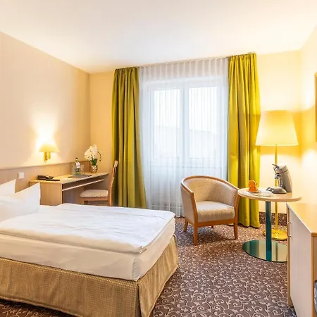 Plaza Hotel 4*