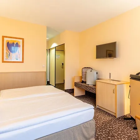 Hotel Plaza 4*