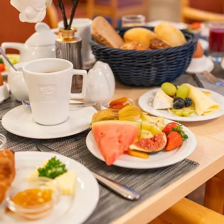 Hotel Plaza 4*