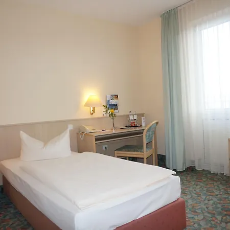 Plaza Ξενοδοχείο 4*