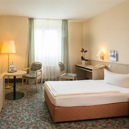 Plaza Ξενοδοχείο 4*