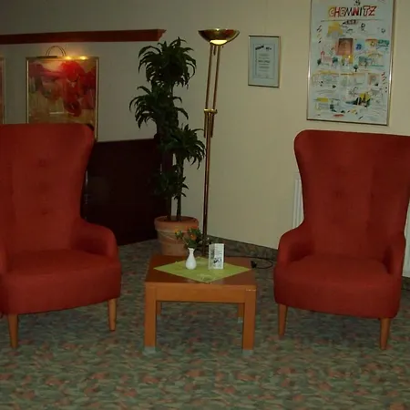 Ξενοδοχείο Plaza 4*